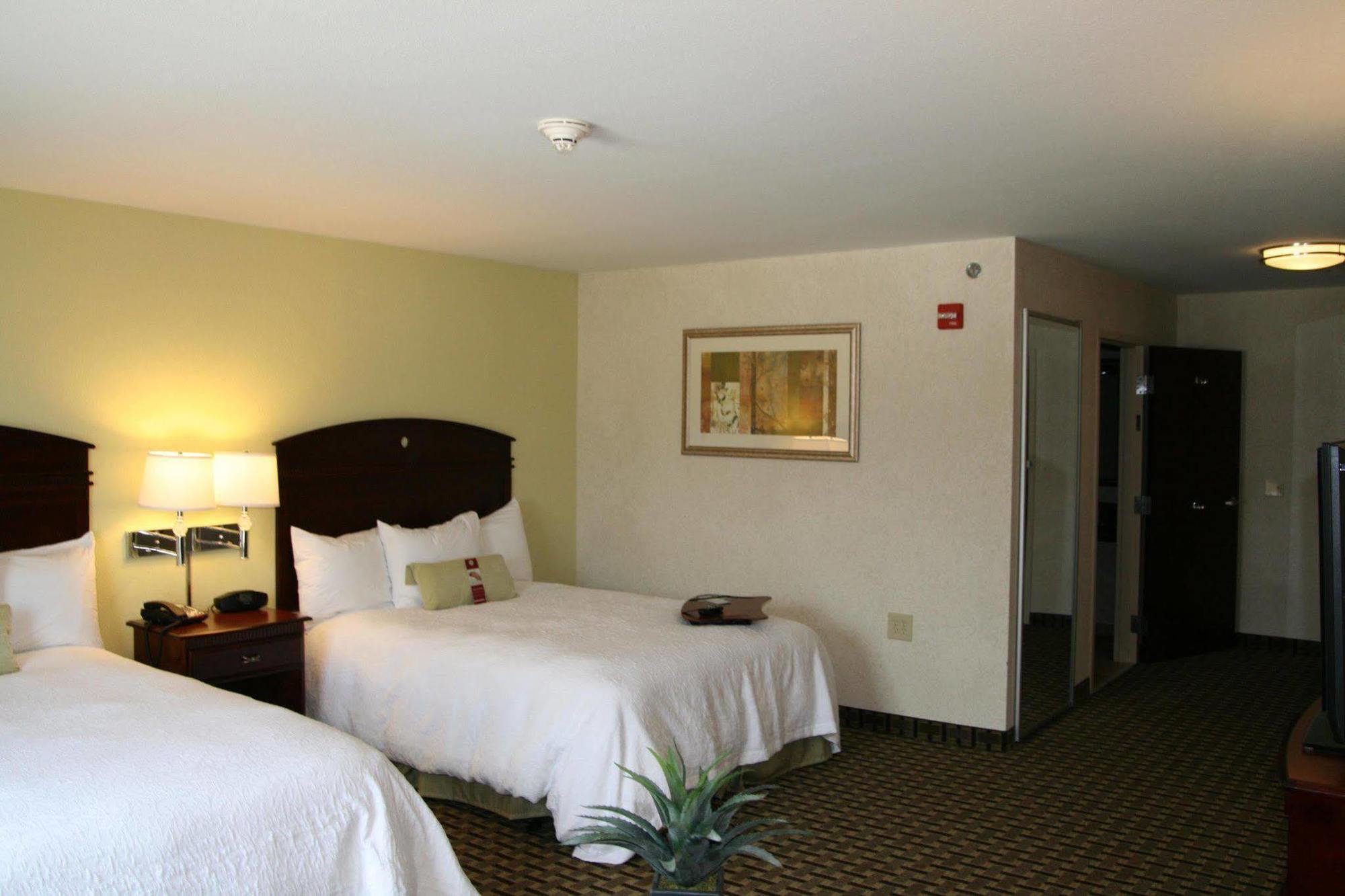 Hampton Inn & Suites Cleveland-Mentor Phòng bức ảnh